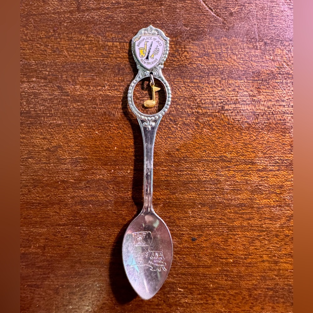 Burthplace of jazz, New  Orleans, Louisiana collectible spoon, music note charm